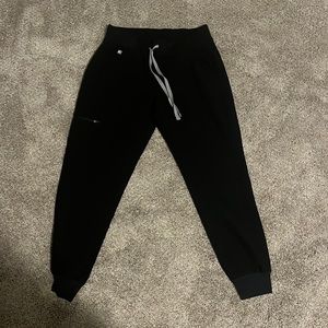 Set of 2 Figs scrub joggers